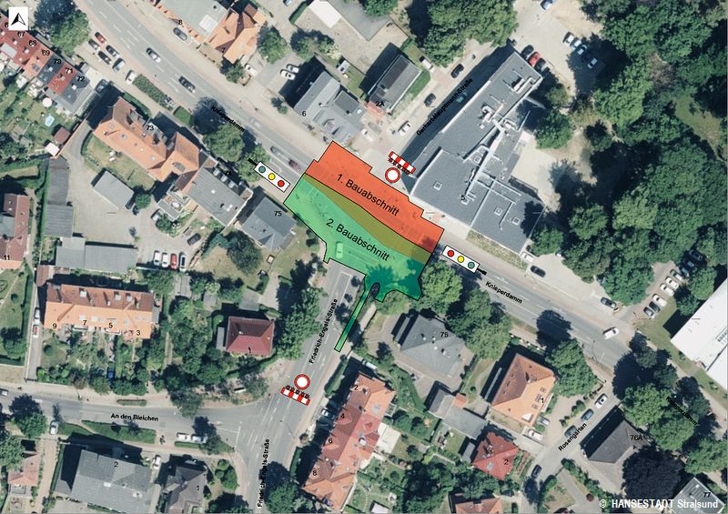 Damit der Verkehr auf der Achse Knieper Nord - Zentrum trotz Baustelle fließen kann, erfolgen die Arbeiten bei halbseitiger Sperrung des Knieperdamms mit Ampelregelung. Damit der Verkehr auf der Achse Knieper Nord - Zentrum trotz Baustelle fließen kann, erfolgen die Arbeiten bei halbseitiger Sperrung des Knieperdamms mit Ampelregelung.