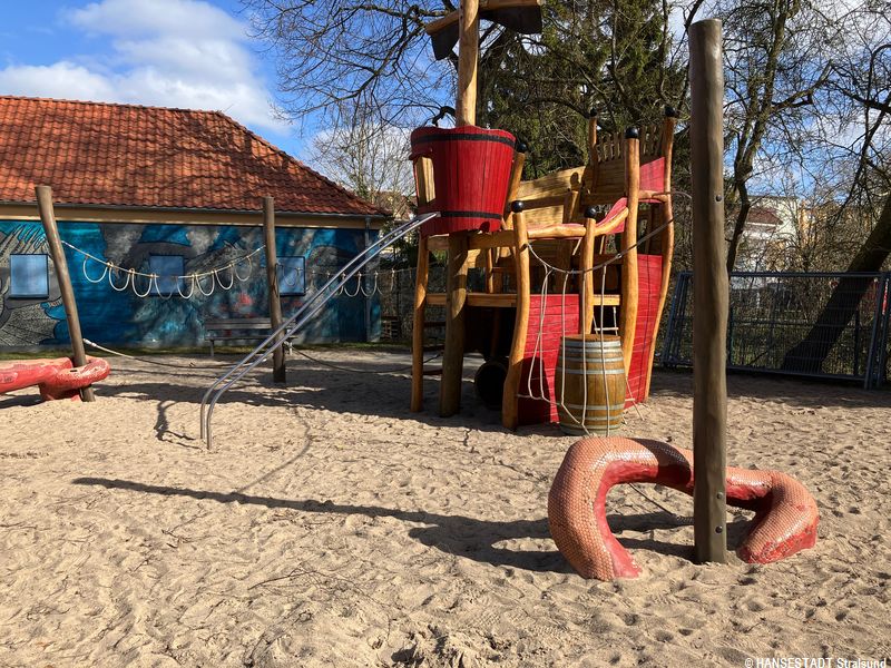 Spielplatz Smiterlowstraße Spielplatz Smiterlowstraße