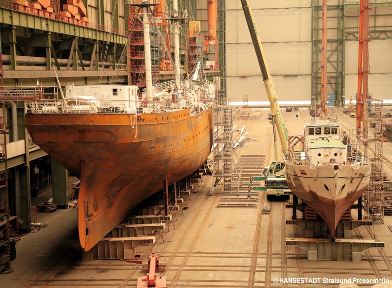 4 - Gleich neben der Gorch Fock 1 liegt die Greif 4 - Gleich neben der Gorch Fock 1 liegt die Greif